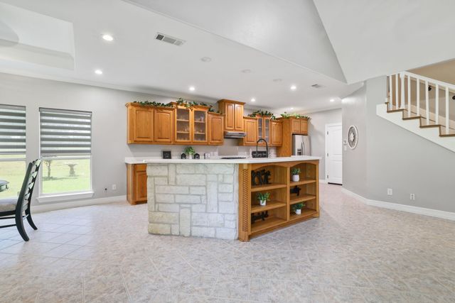 303 Celtic Road, Howe, TX 75459