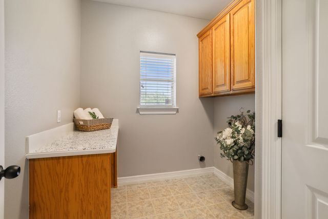 303 Celtic Road, Howe, TX 75459