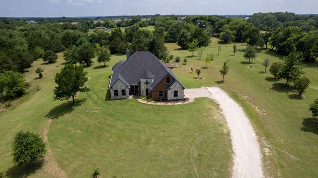 303 Celtic Road, Howe, TX 75459