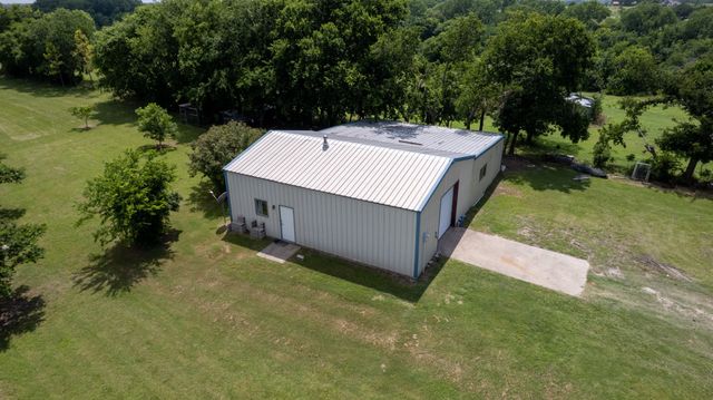 303 Celtic Road, Howe, TX 75459