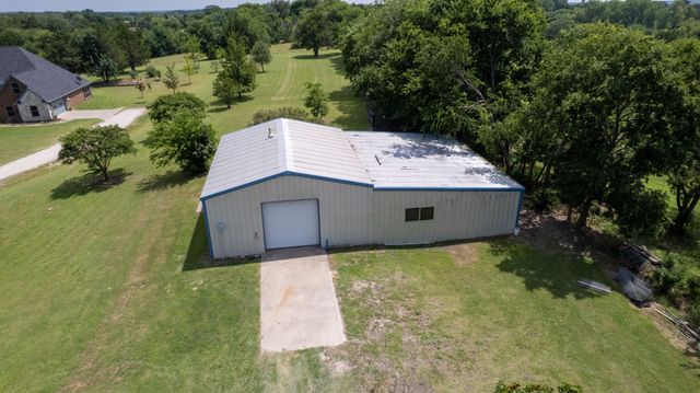 303 Celtic Road, Howe, TX 75459