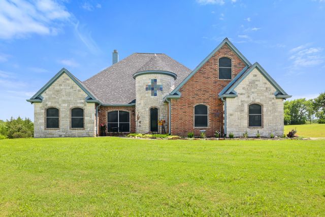 303 Celtic Road, Howe, TX 75459
