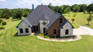 303 Celtic Road, Howe, TX 75459