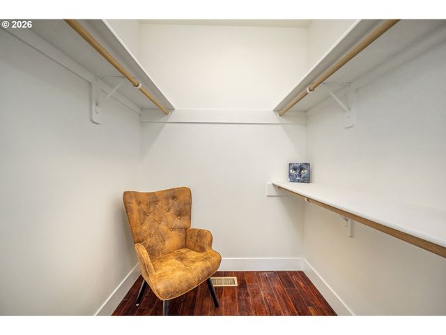 2345 PIONEER Pike, Eugene, OR 97401