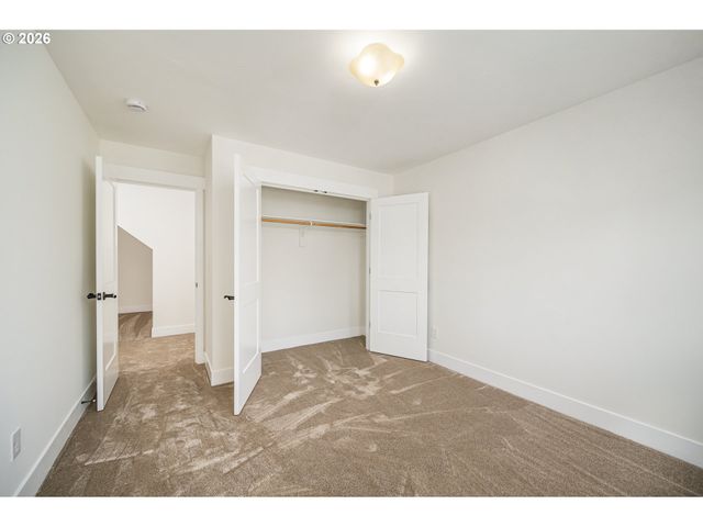 2345 PIONEER Pike, Eugene, OR 97401