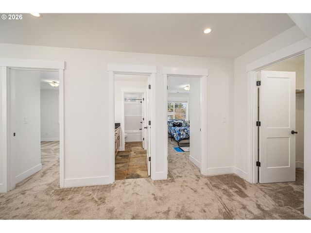 2345 PIONEER Pike, Eugene, OR 97401