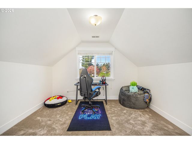 2345 PIONEER Pike, Eugene, OR 97401