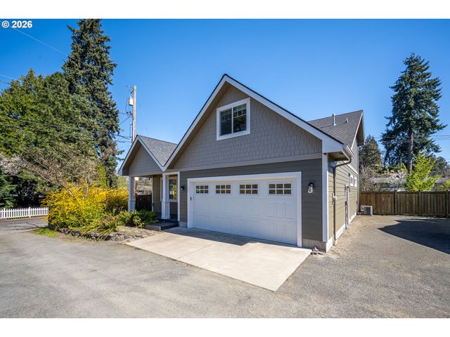 2345 PIONEER Pike, Eugene, OR 97401