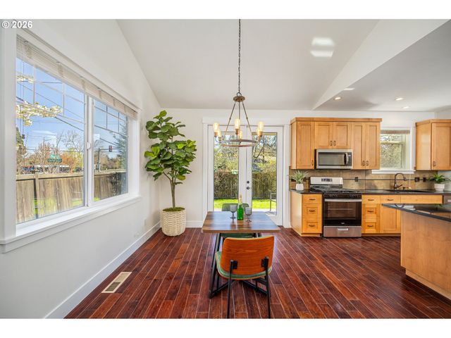 2345 PIONEER Pike, Eugene, OR 97401