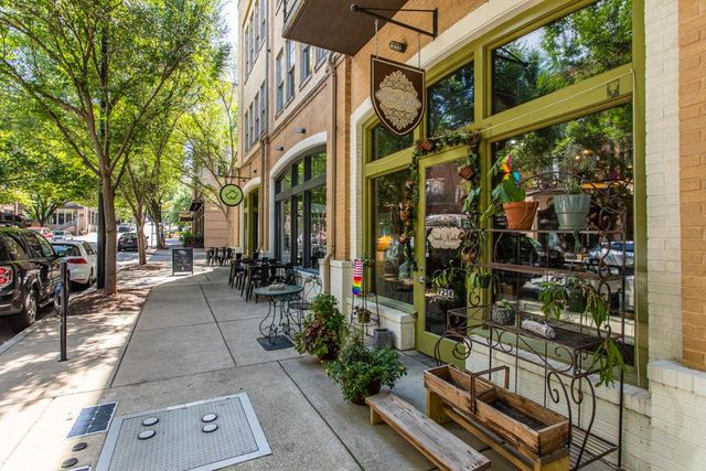 1072 Sanders SE Avenue, Atlanta, GA 30316