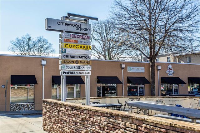 1072 Sanders SE Avenue, Atlanta, GA 30316