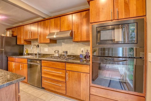 4 Meadow Lane, Danvers, MA 01923