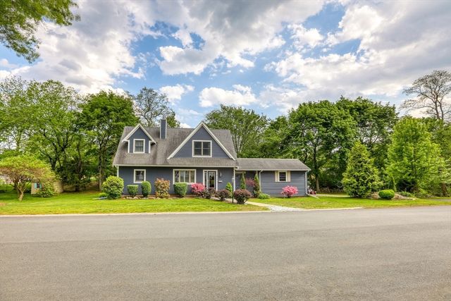 4 Meadow Lane, Danvers, MA 01923