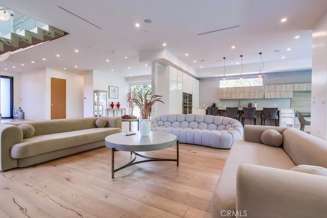 737 N Cherokee Avenue, Los Angeles, CA 90038