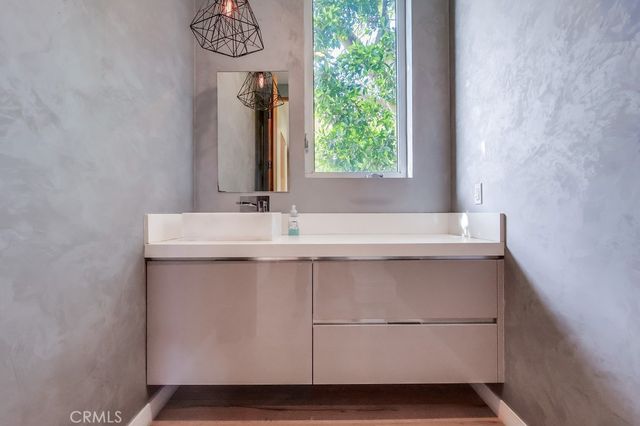 737 N Cherokee Avenue, Los Angeles, CA 90038