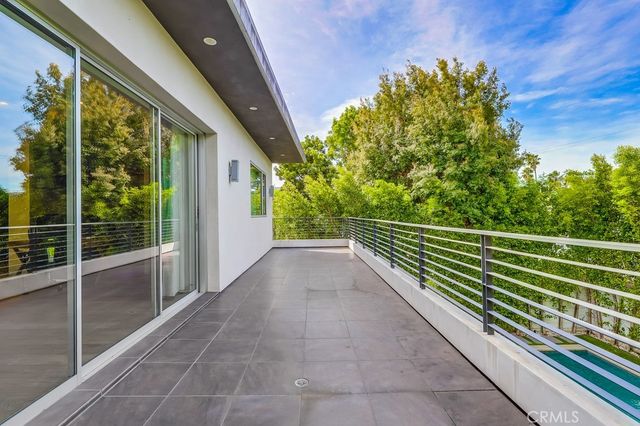 737 N Cherokee Avenue, Los Angeles, CA 90038