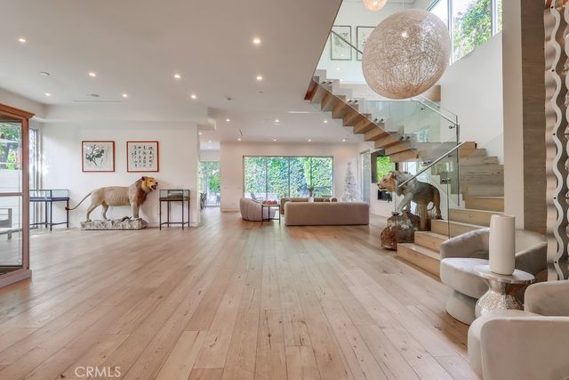 737 N Cherokee Avenue, Los Angeles, CA 90038