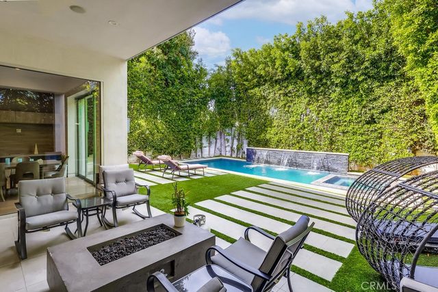 737 N Cherokee Avenue, Los Angeles, CA 90038