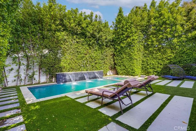 737 N Cherokee Avenue, Los Angeles, CA 90038