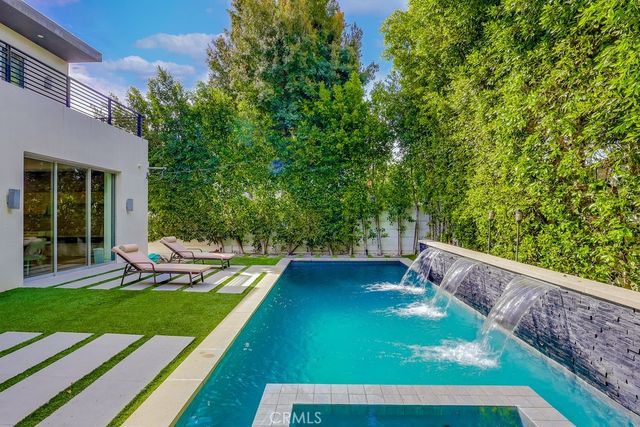 737 N Cherokee Avenue, Los Angeles, CA 90038