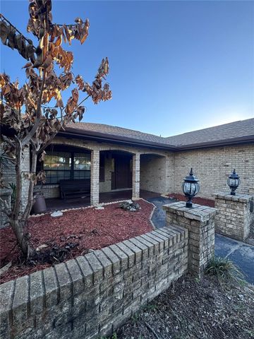 9910 CANTERBURY DRIVE, Leesburg, FL 34788