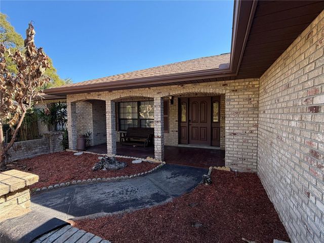 9910 CANTERBURY DRIVE, Leesburg, FL 34788