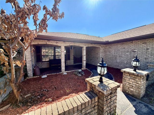 9910 CANTERBURY DRIVE, Leesburg, FL 34788