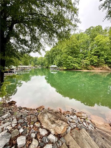 1200 Loran Pointe Circle, Seneca, SC 29672