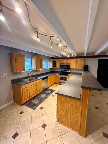 1200 Loran Pointe Circle, Seneca, SC 29672