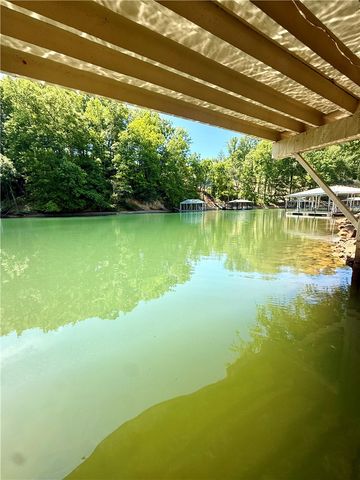 1200 Loran Pointe Circle, Seneca, SC 29672