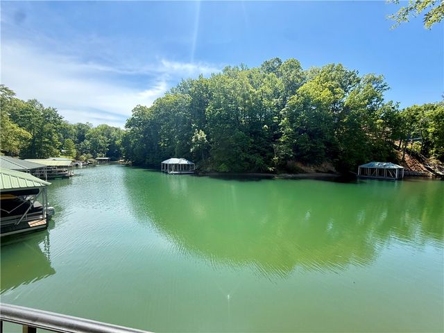 1200 Loran Pointe Circle, Seneca, SC 29672