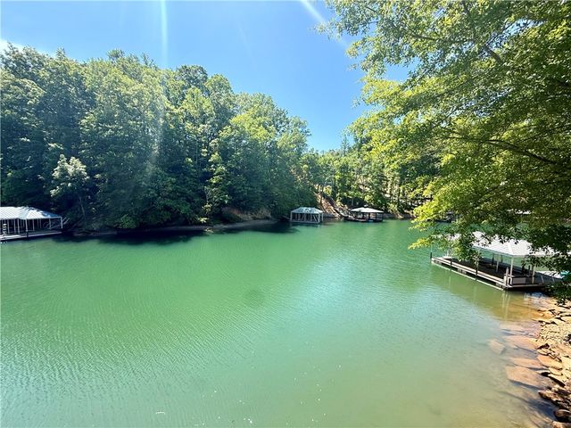 1200 Loran Pointe Circle, Seneca, SC 29672