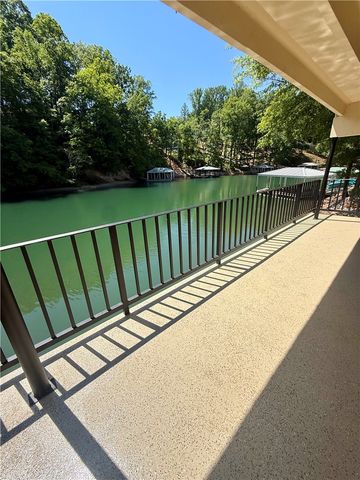 1200 Loran Pointe Circle, Seneca, SC 29672