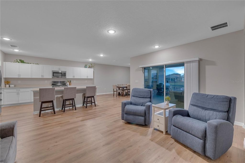 Image 12 of property listing at 12710 HYSMITH LOOP, Parrish, FL 34219