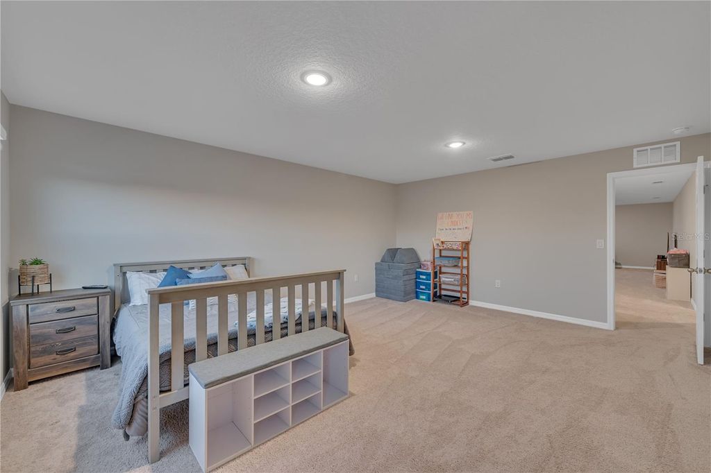 Image 25 of property listing at 12710 HYSMITH LOOP, Parrish, FL 34219