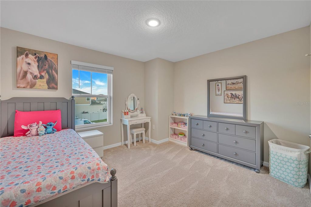 Image 34 of property listing at 12710 HYSMITH LOOP, Parrish, FL 34219