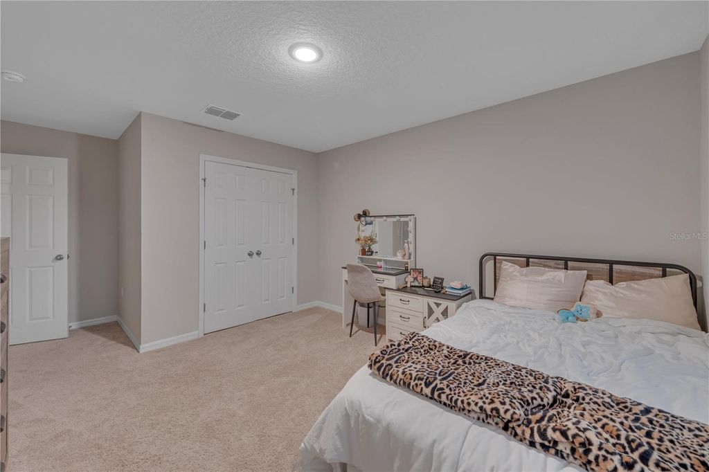 Image 38 of property listing at 12710 HYSMITH LOOP, Parrish, FL 34219