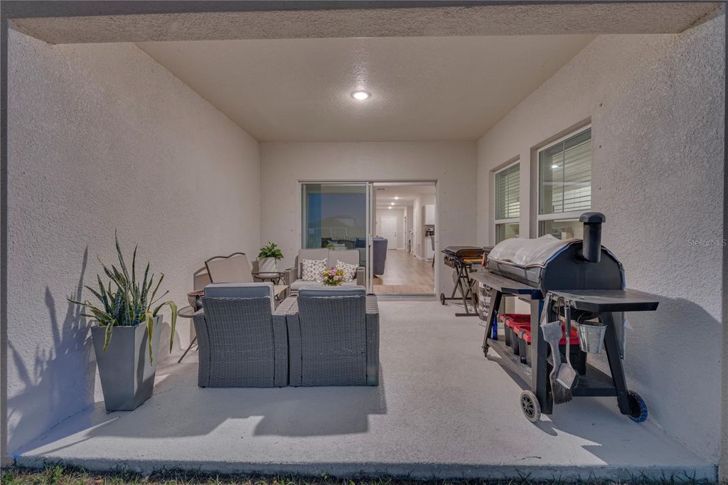 Image 42 of property listing at 12710 HYSMITH LOOP, Parrish, FL 34219