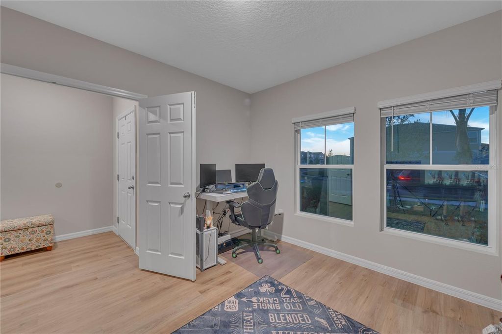 Image 6 of property listing at 12710 HYSMITH LOOP, Parrish, FL 34219