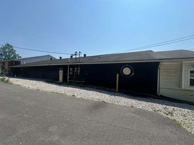 130 Driftwood Drive, Burkesville, KY 42717