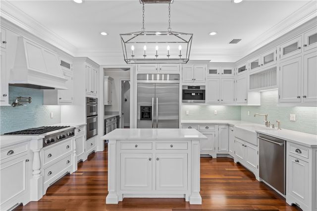 121 Palm Island Lane, Vero Beach, FL 32963