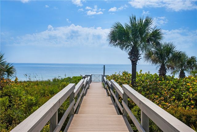 121 Palm Island Lane, Vero Beach, FL 32963