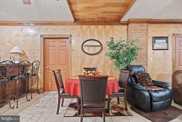 2251 SPECKS RUN RD, Bunker Hill, WV 25413