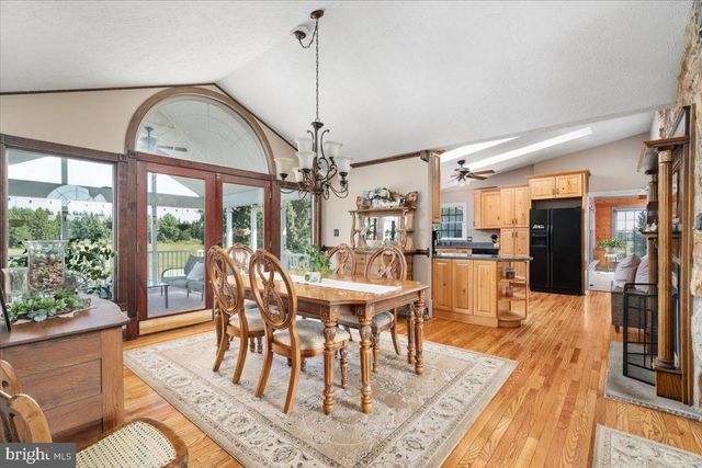 2251 SPECKS RUN RD, Bunker Hill, WV 25413