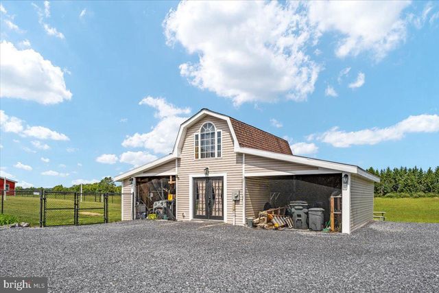 2251 SPECKS RUN RD, Bunker Hill, WV 25413