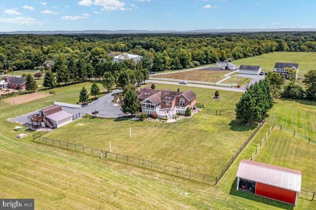 2251 SPECKS RUN RD, Bunker Hill, WV 25413