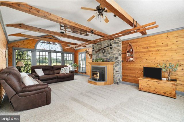 2251 SPECKS RUN RD, Bunker Hill, WV 25413