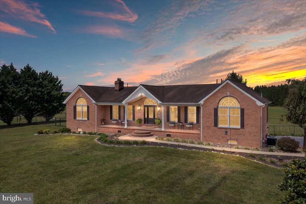 2251 SPECKS RUN RD, Bunker Hill, WV 25413