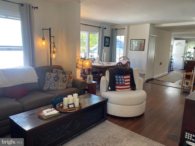 9 SNOWDEN AVE, Haddonfield, NJ 08033