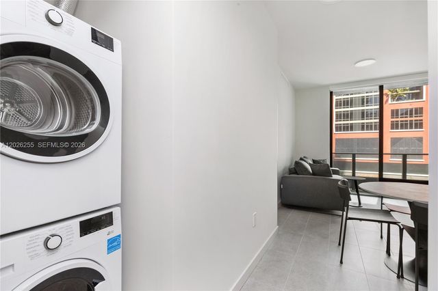 121 NE 5th St 510, Miami, FL 33132